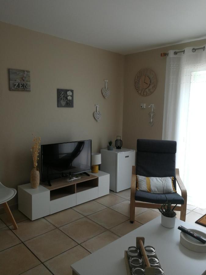 Au Doux Repos Bed & Breakfast Lucbardez-et-Bargues ภายนอก รูปภาพ