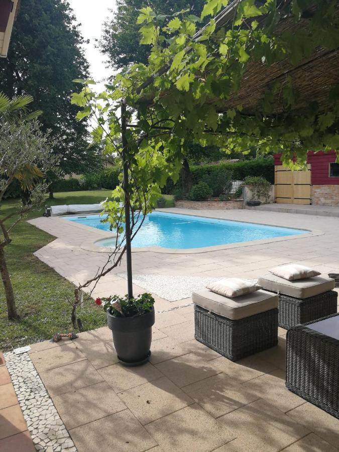 Au Doux Repos Bed & Breakfast Lucbardez-et-Bargues ภายนอก รูปภาพ