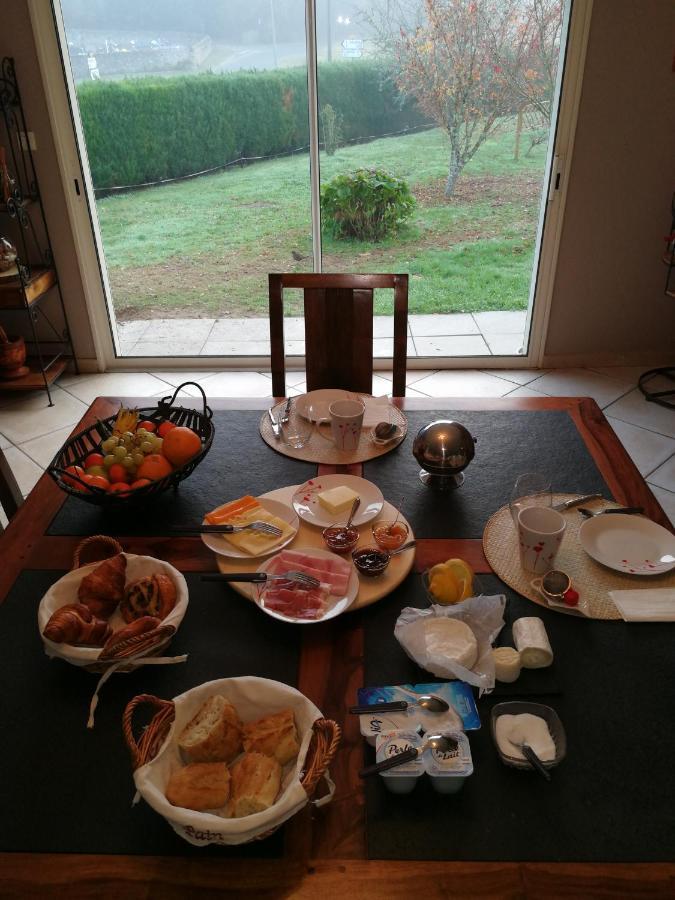 Au Doux Repos Bed & Breakfast Lucbardez-et-Bargues ภายนอก รูปภาพ